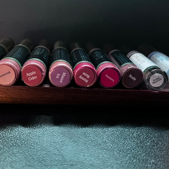 Set of 9 New Sealed SeneGence LipSense All colors in the bundle SALE!!! - Picture 10 of 15